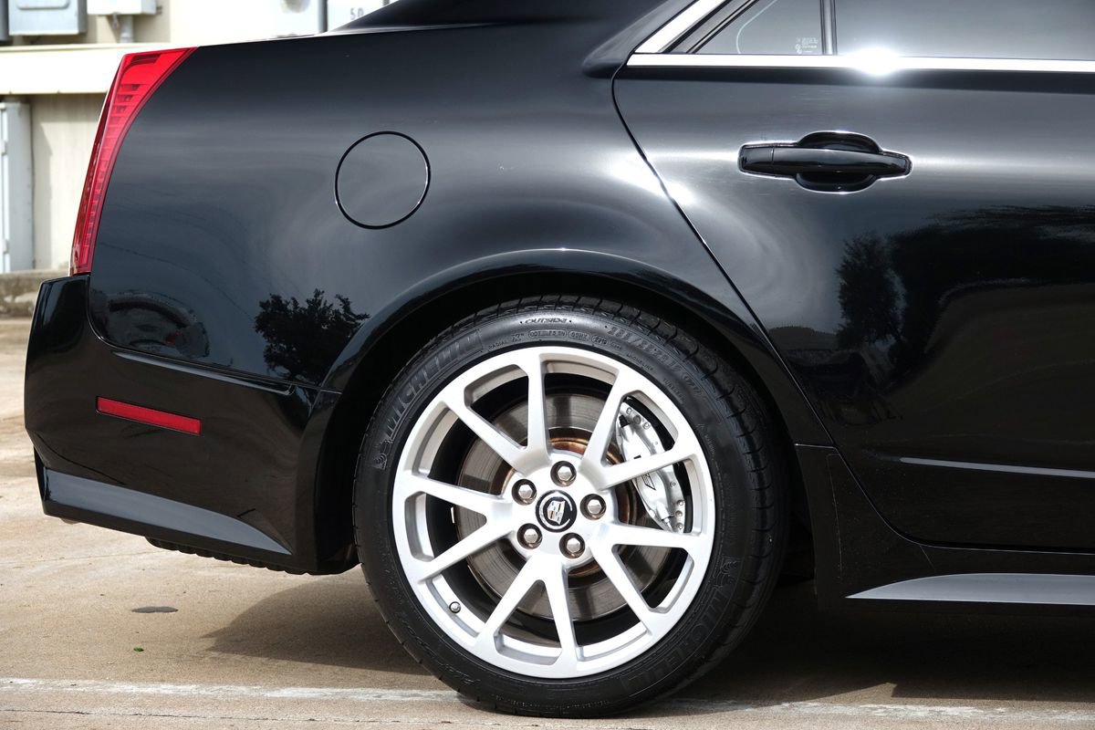 Used 2009 Cadillac CTS V image 28