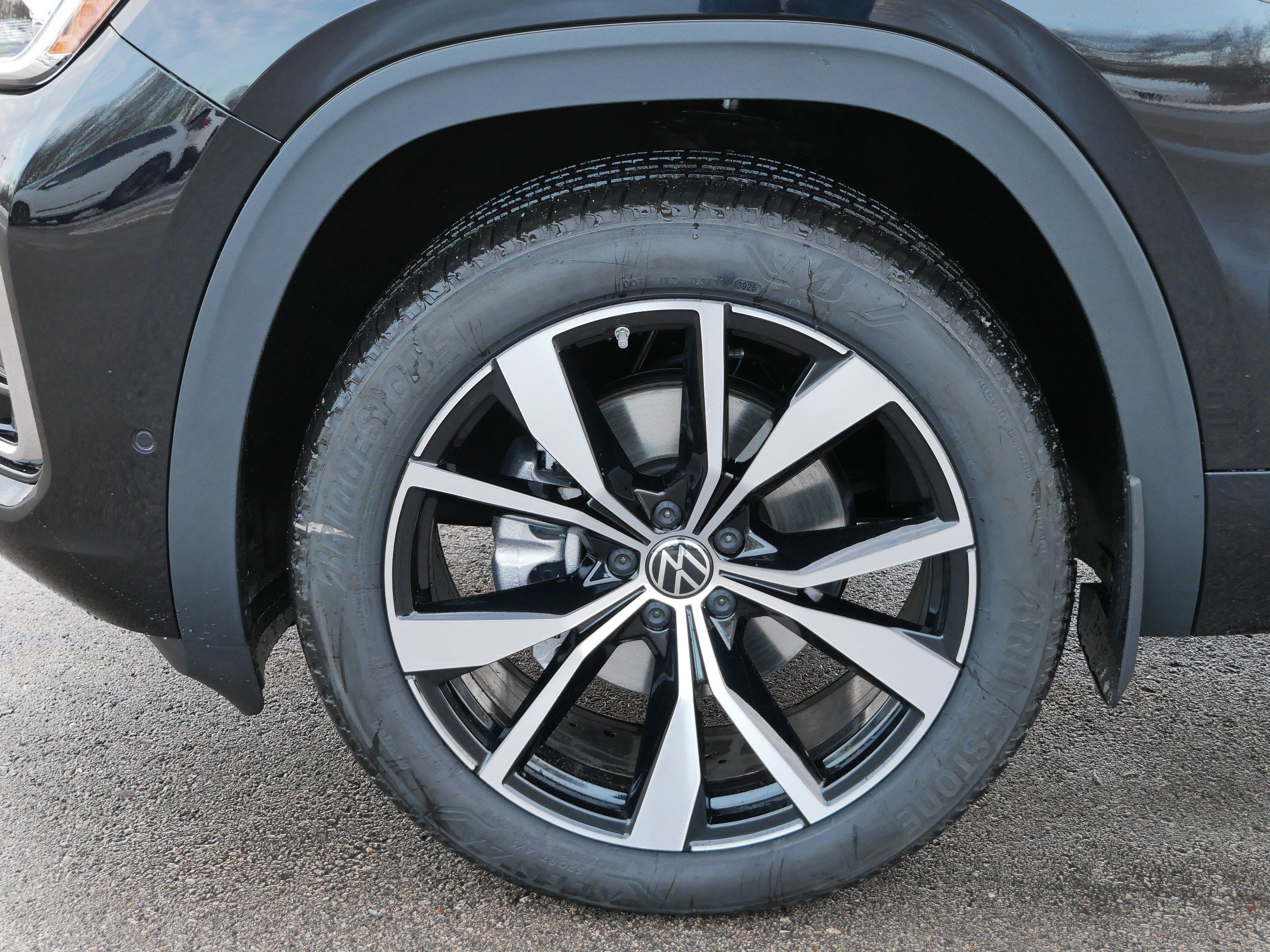 New 2026 Volkswagen Atlas SEL Premium R-Line AWD/4WD image 4