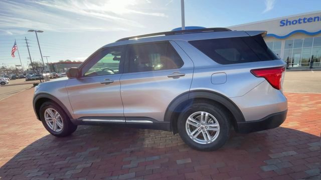 Used 2021 Ford Explorer XLT w/ Equipment Group 202A image 7