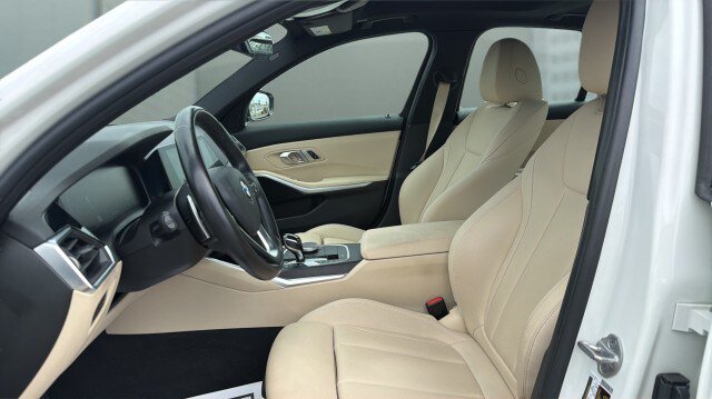 Used 2021 BMW 330i Sedan w/ Driving Assistance Package RWD image 18