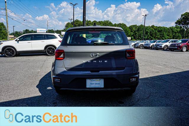 Used 2021 Hyundai Venue SE FWD image 14
