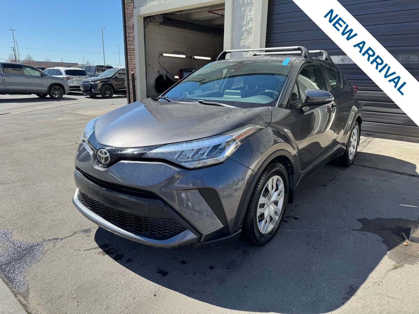 Used 2021 Toyota C-HR LE image 3