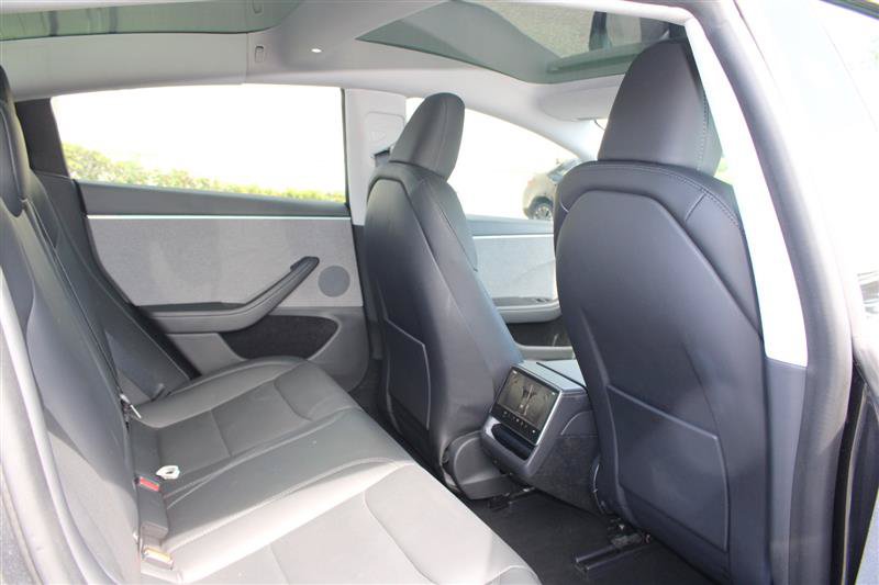 Used 2025 Tesla Model 3 Long Range RWD image 12