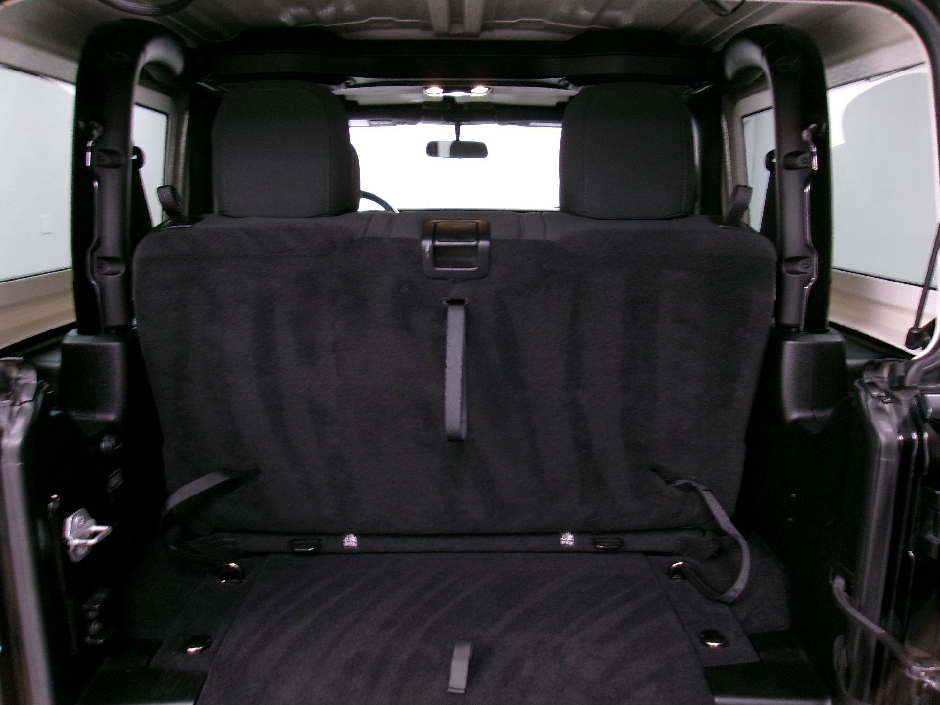 Used 2019 Jeep Wrangler Sport image 11