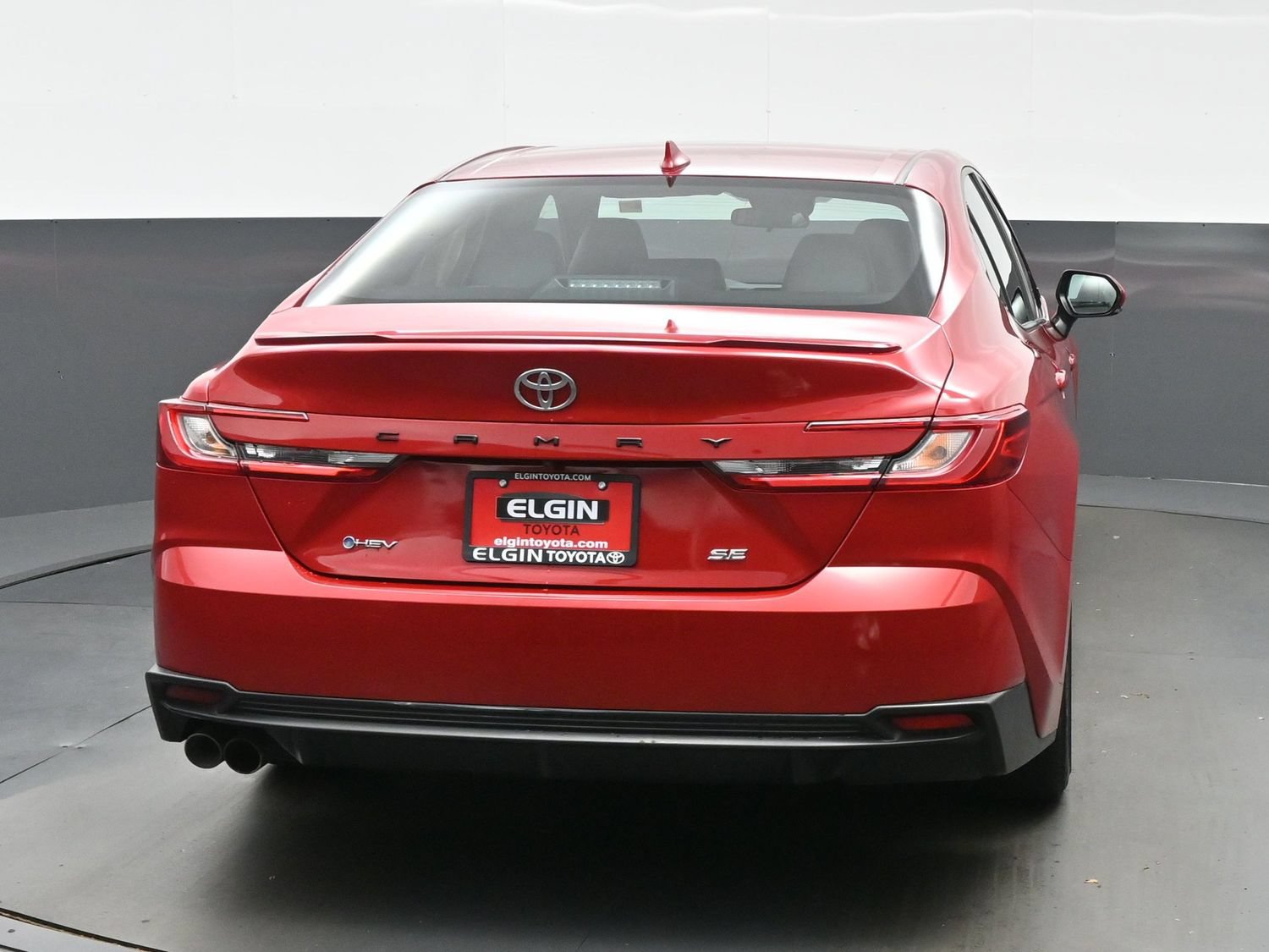Used 2025 Toyota Camry SE FWD image 5