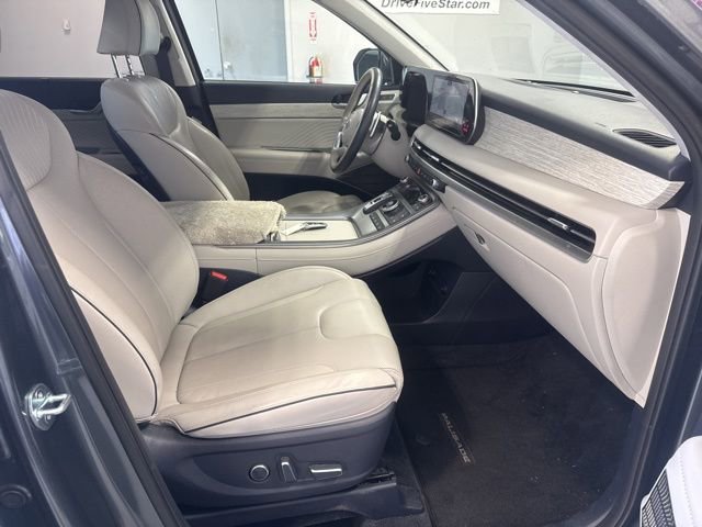 Used 2023 Hyundai Palisade Calligraphy image 24