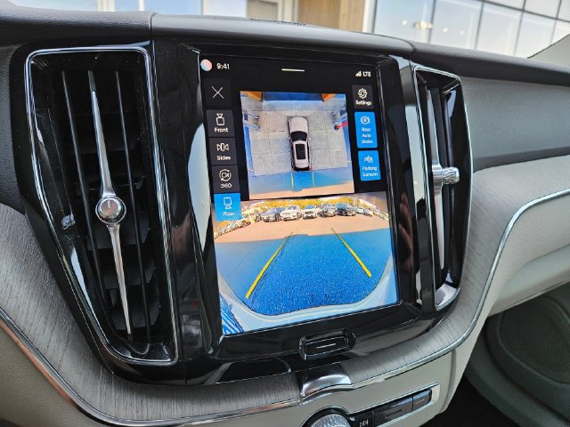 Certified 2024 Volvo XC60 T8 Plus w/ Protection Package Premier AWD/4WD image 30