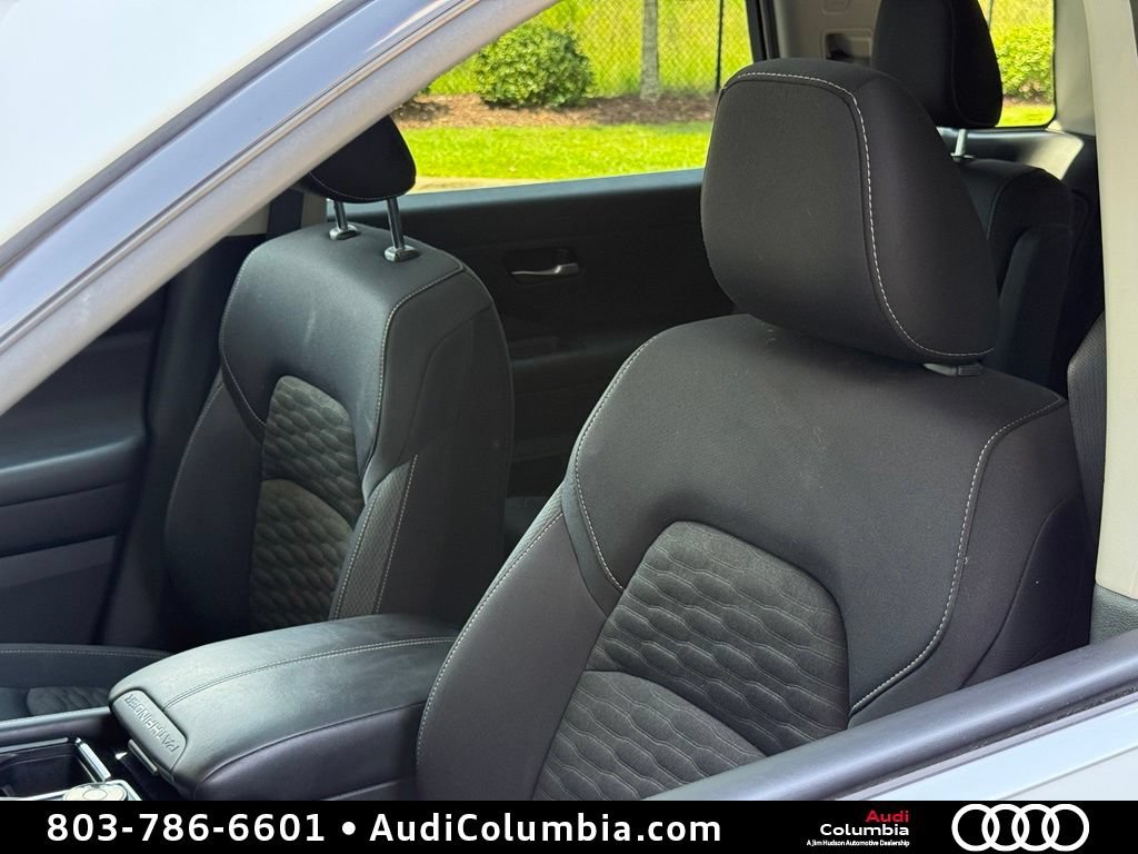 Used 2022 Nissan Pathfinder SV w/ SV Premium Package AWD/4WD image 19