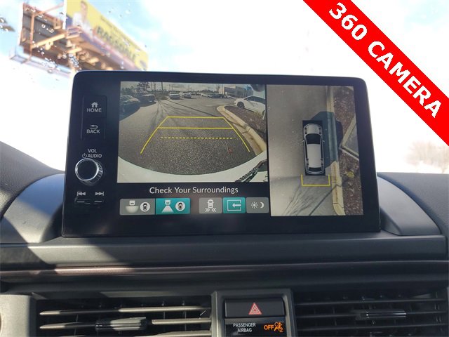 Certified 2023 Honda Pilot TrailSport image 24