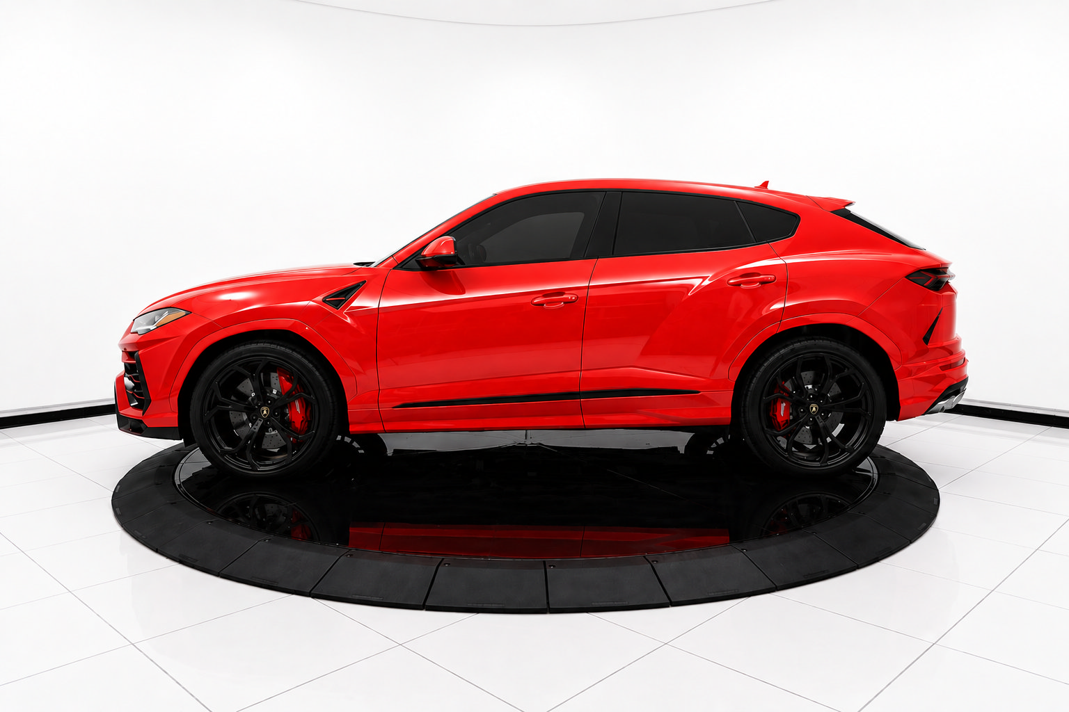 Used 2022 Lamborghini Urus AWD/4WD image 43