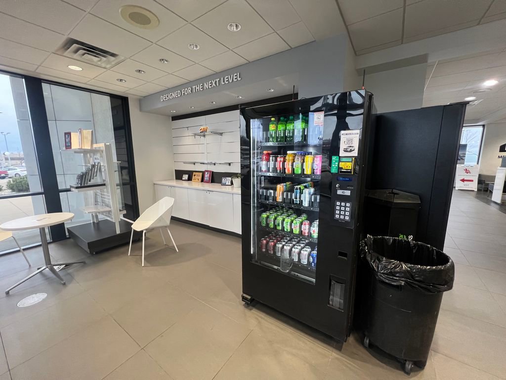 Used 2021 Kia Sportage EX image 6