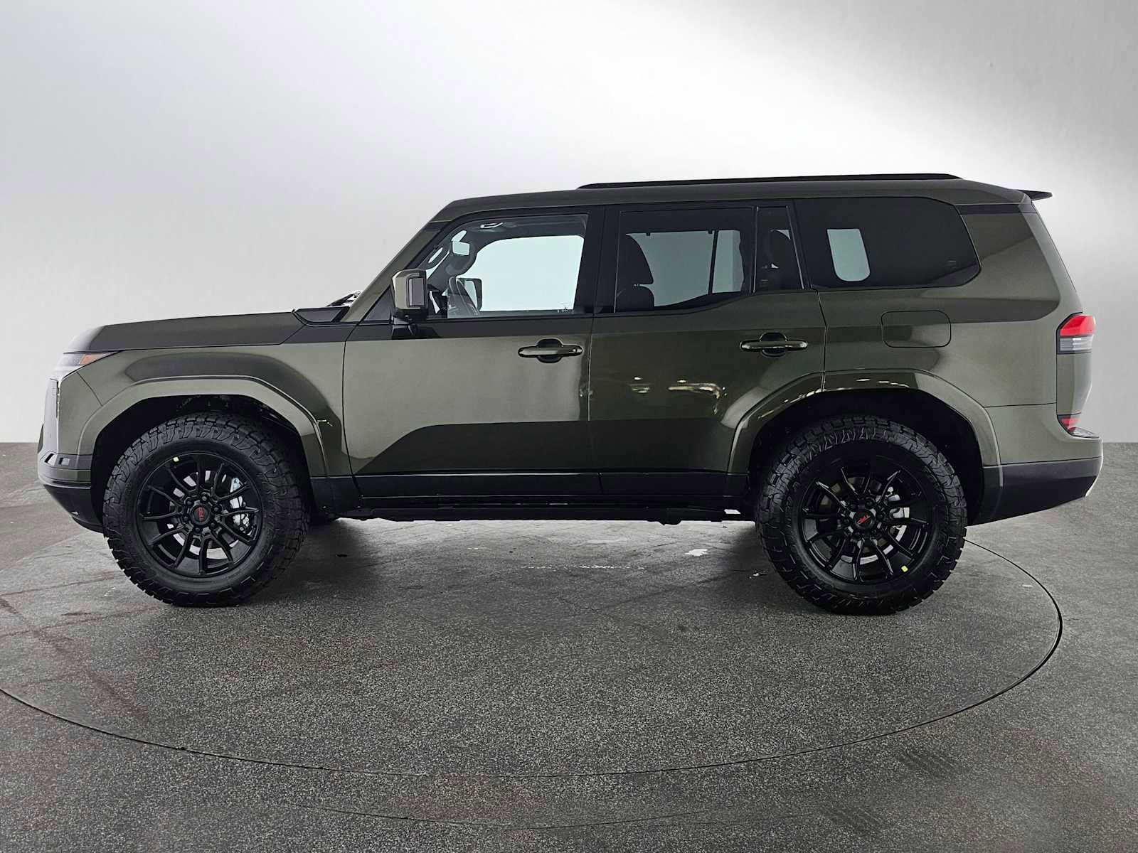 Used 2025 Lexus GX 550 w/ Accessory Package (31) image 6