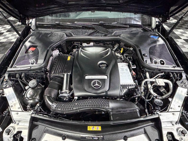 Used 2019 Mercedes-Benz E 300 4MATIC image 43