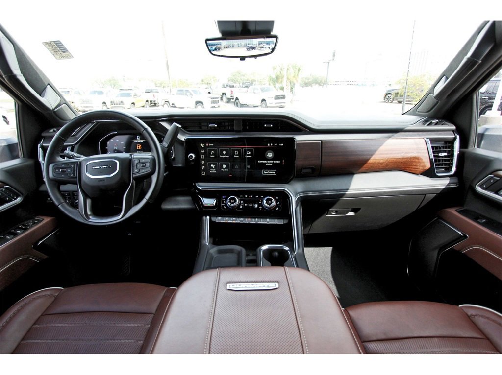 Used 2025 GMC Sierra 3500 Denali Ultimate image 7