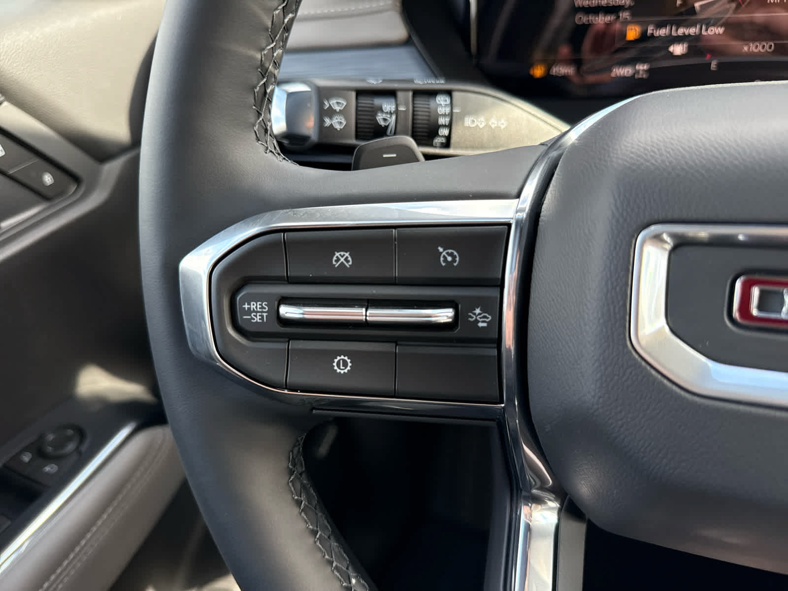 New 2026 GMC Acadia Elevation w/ Elevation Premium Package AWD/4WD image 15