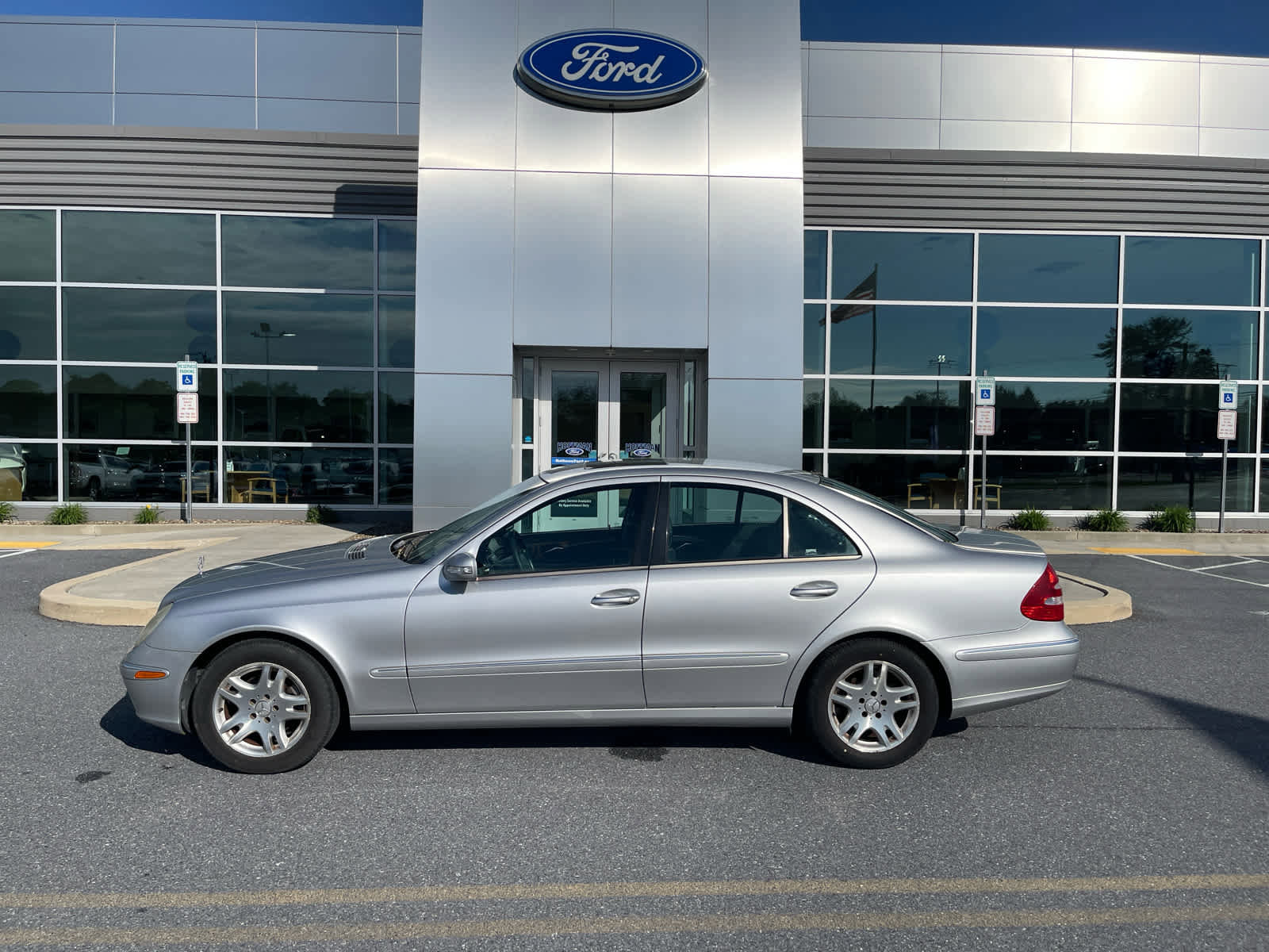 Used 2003 Mercedes-Benz E 320 Sedan video 1