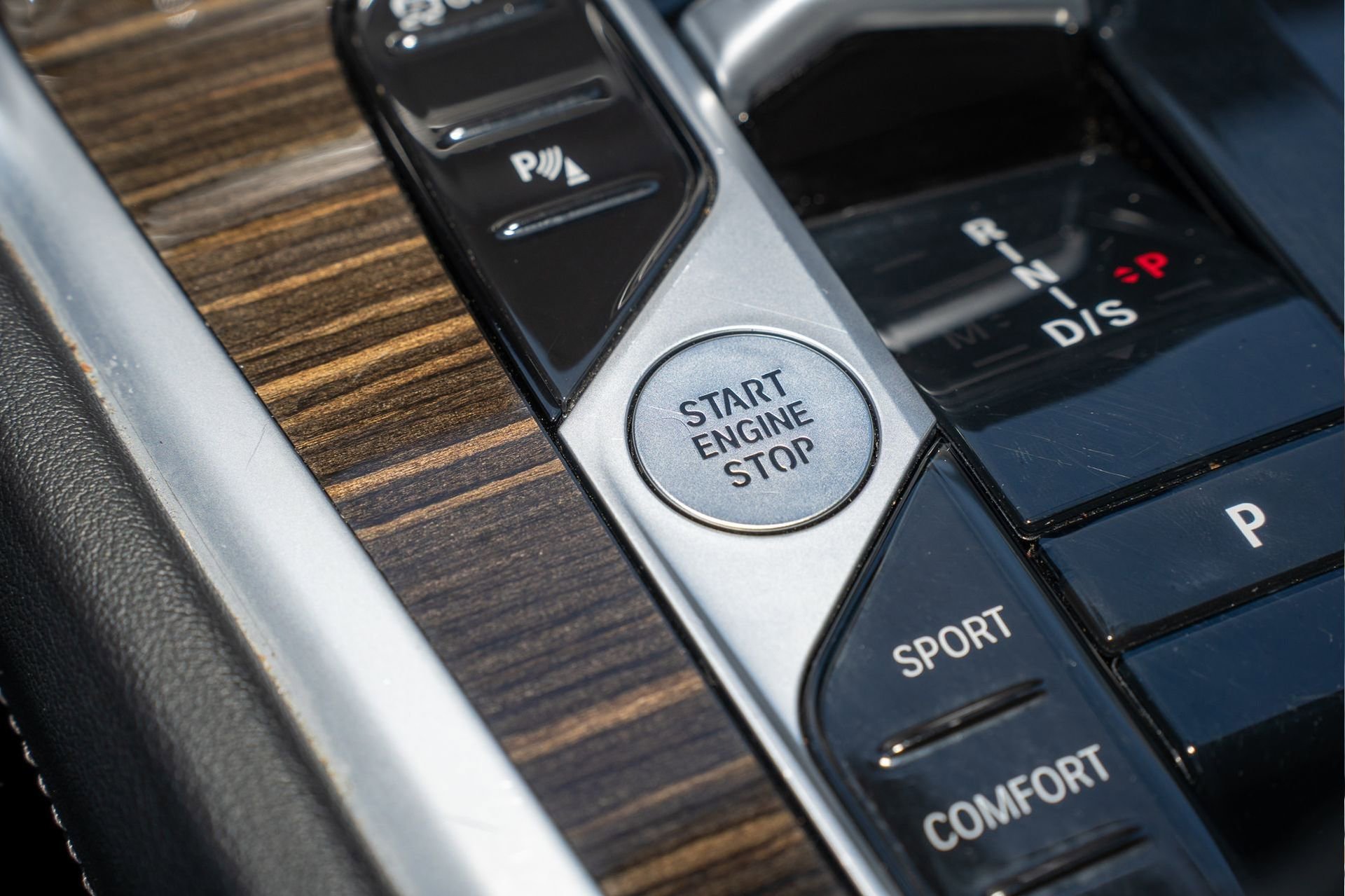 Used 2024 BMW X6 xDrive40i w/ Premium Package image 33