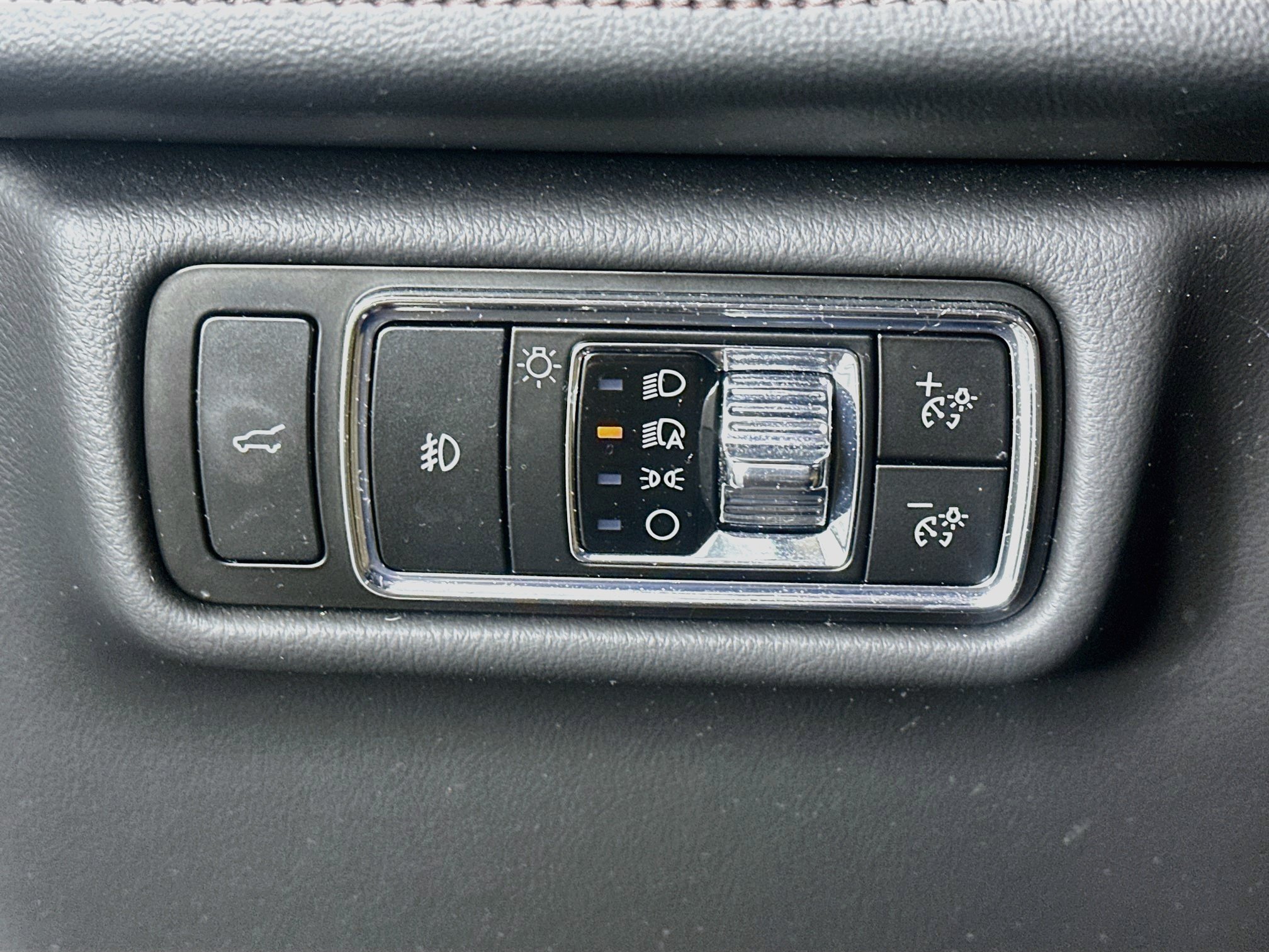 Used 2024 Lincoln Aviator Reserve w/ Equipment Group 201A AWD/4WD image 17