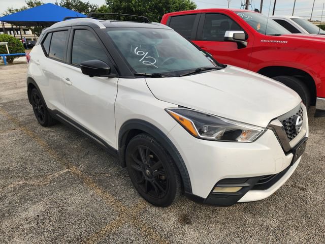 Used 2020 Nissan Kicks SR w/ SR Premium Package FWD image 1