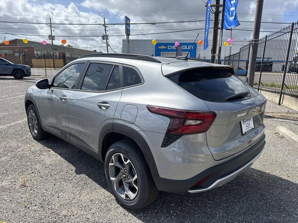 New 2026 Chevrolet Trax LT image 5