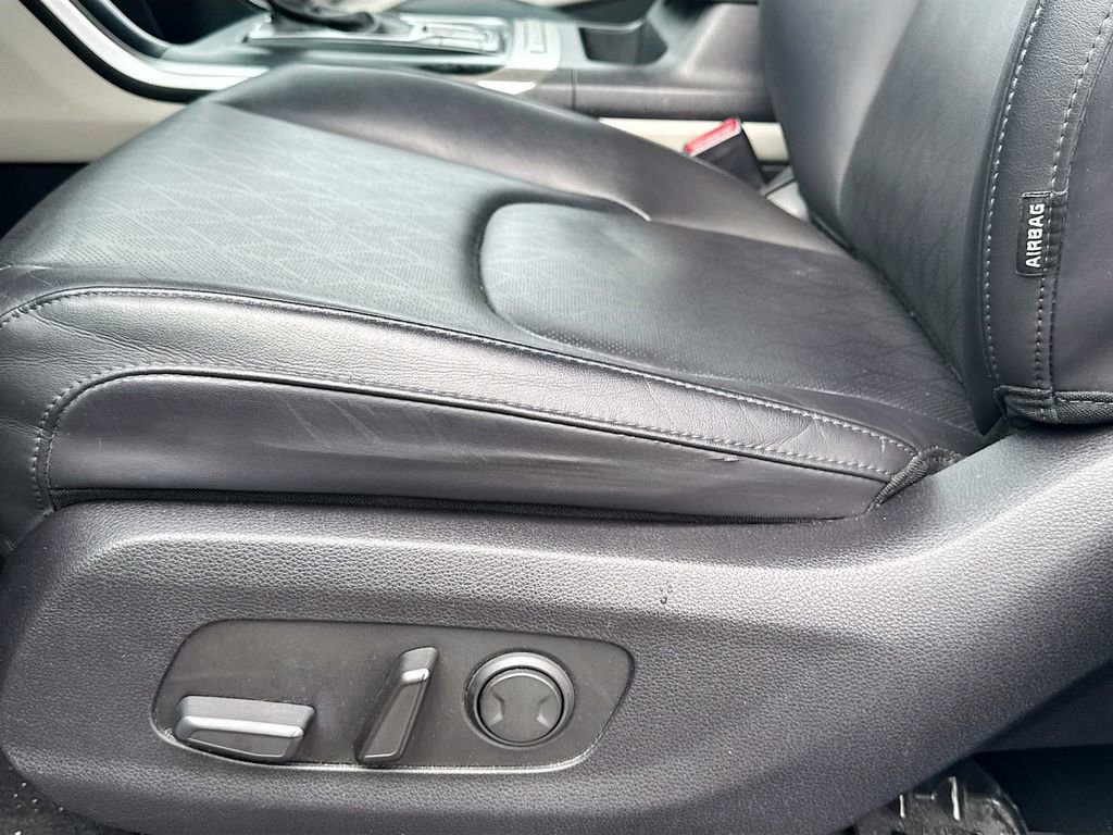 Certified 2022 Kia Carnival LX image 17