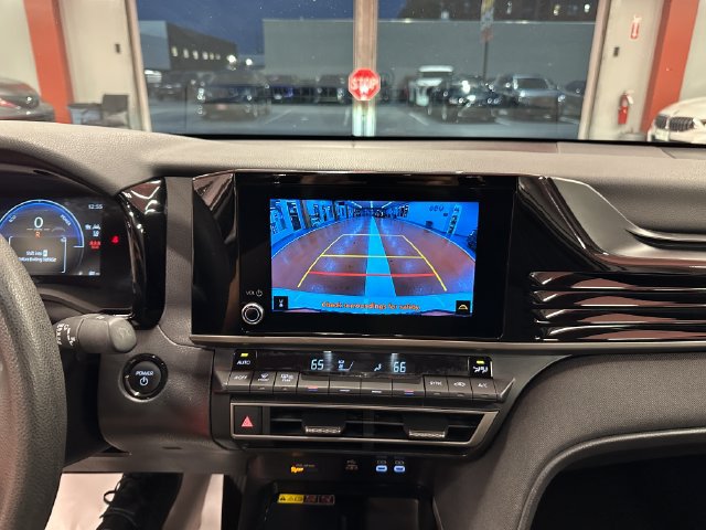 Used 2025 Toyota Camry LE FWD image 22
