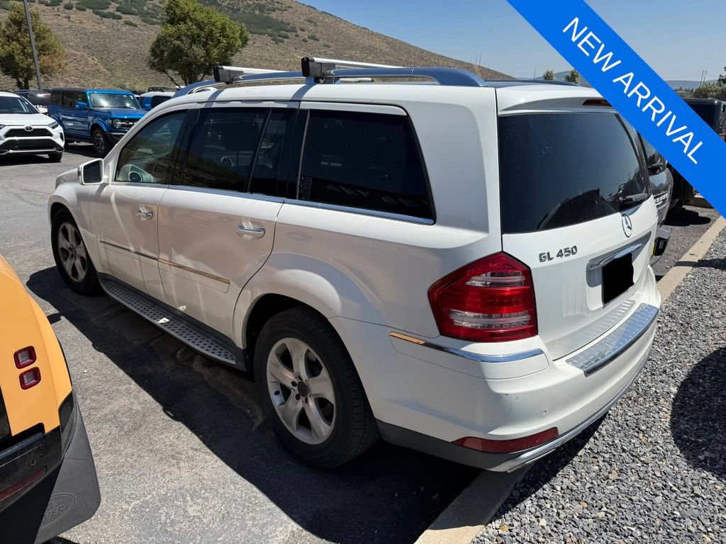 Used 2011 Mercedes-Benz GL 450 4MATIC image 4
