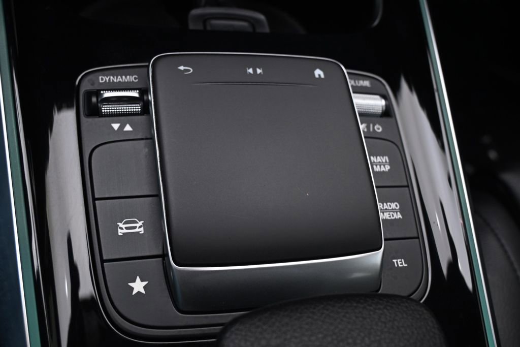Used 2021 Mercedes-Benz GLB 250 4MATIC image 32