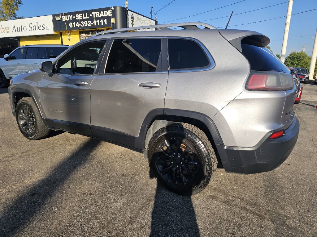 Used 2019 Jeep Cherokee Latitude w/ Popular Appearance Group image 10