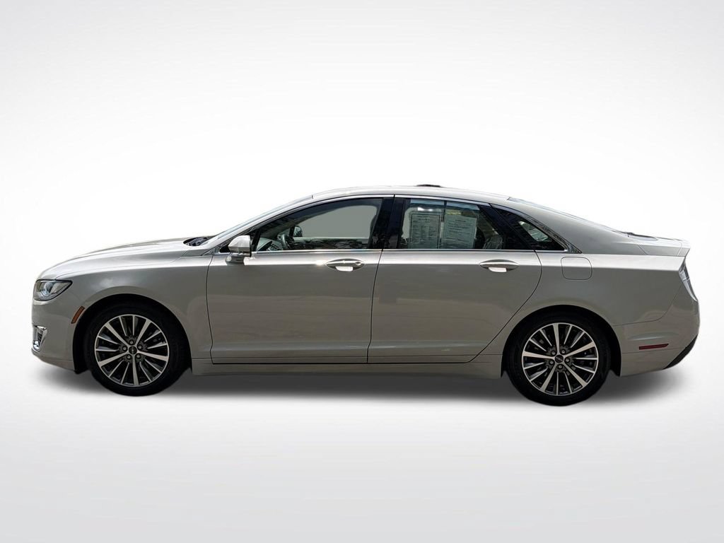 Used 2019 Lincoln MKZ Reserve FWD image 9