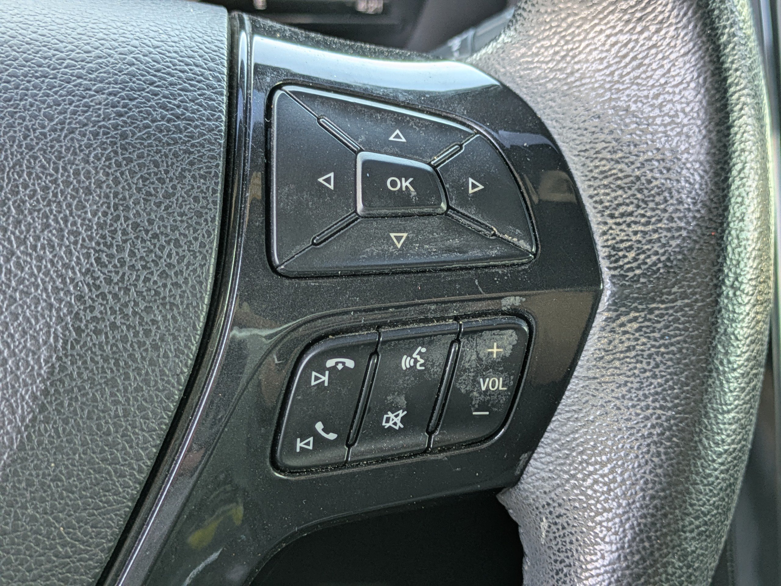 Used 2017 Ford Explorer XLT w/ Equipment Group 202A FWD image 23