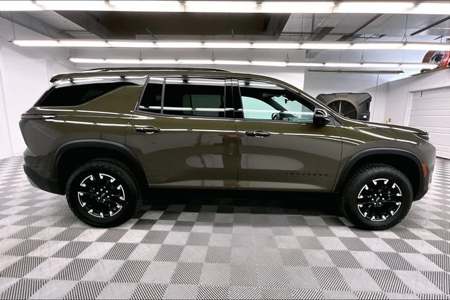 Used 2024 Chevrolet Traverse Z71 AWD/4WD image 15