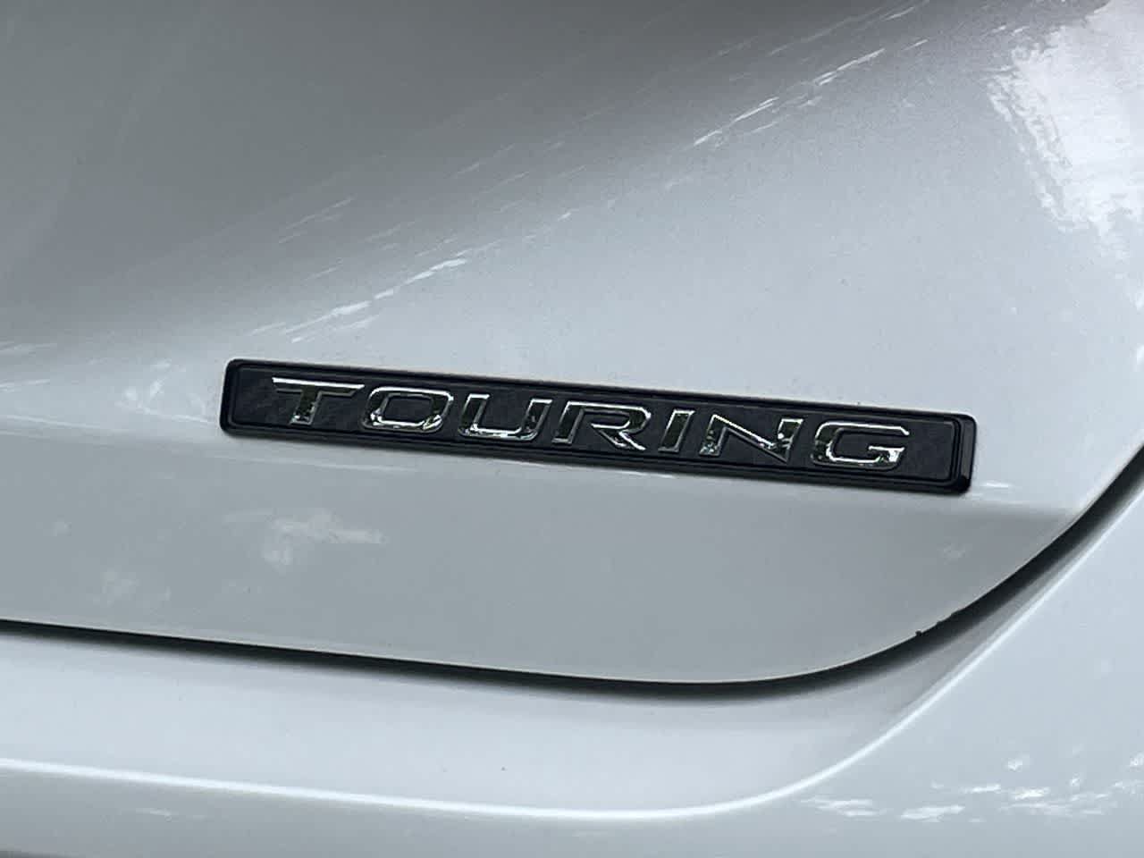 Used 2019 Toyota Avalon Touring FWD image 39
