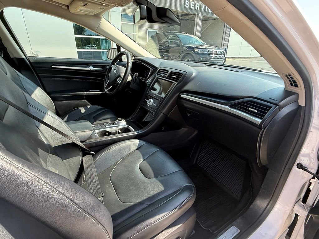 Used 2017 Ford Fusion Titanium FWD image 14