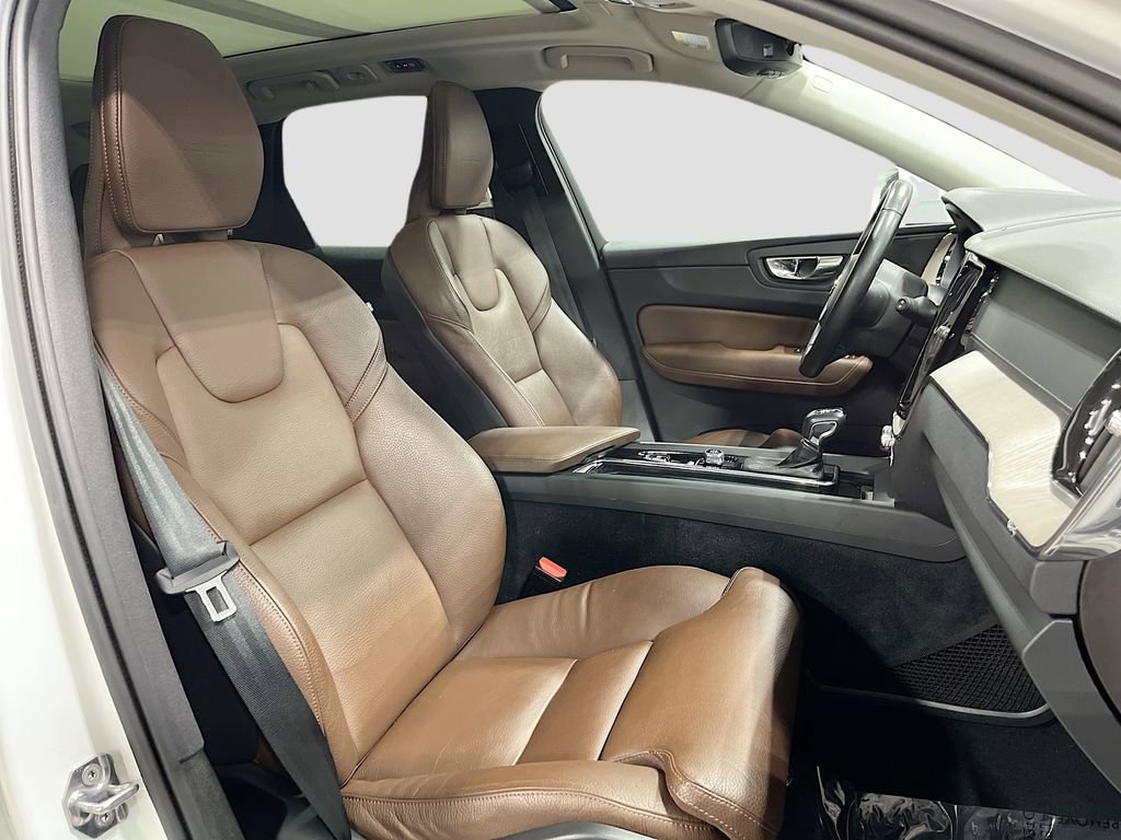 Used 2020 Volvo XC60 T6 Inscription w/ Protection Package Premier AWD/4WD image 35