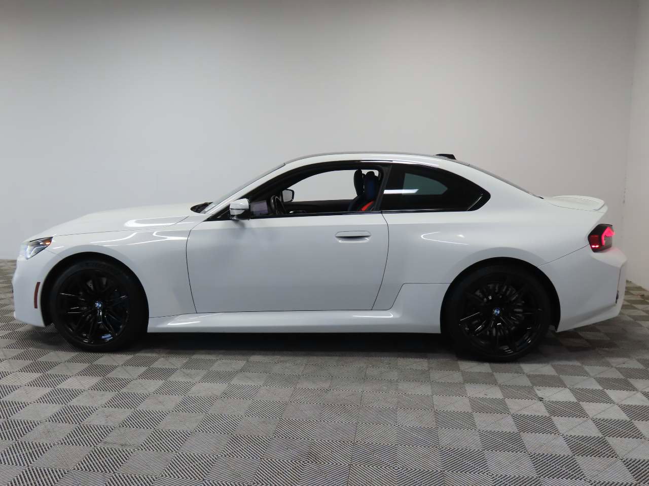 Used 2023 BMW M2 w/ Lighting Package image 2