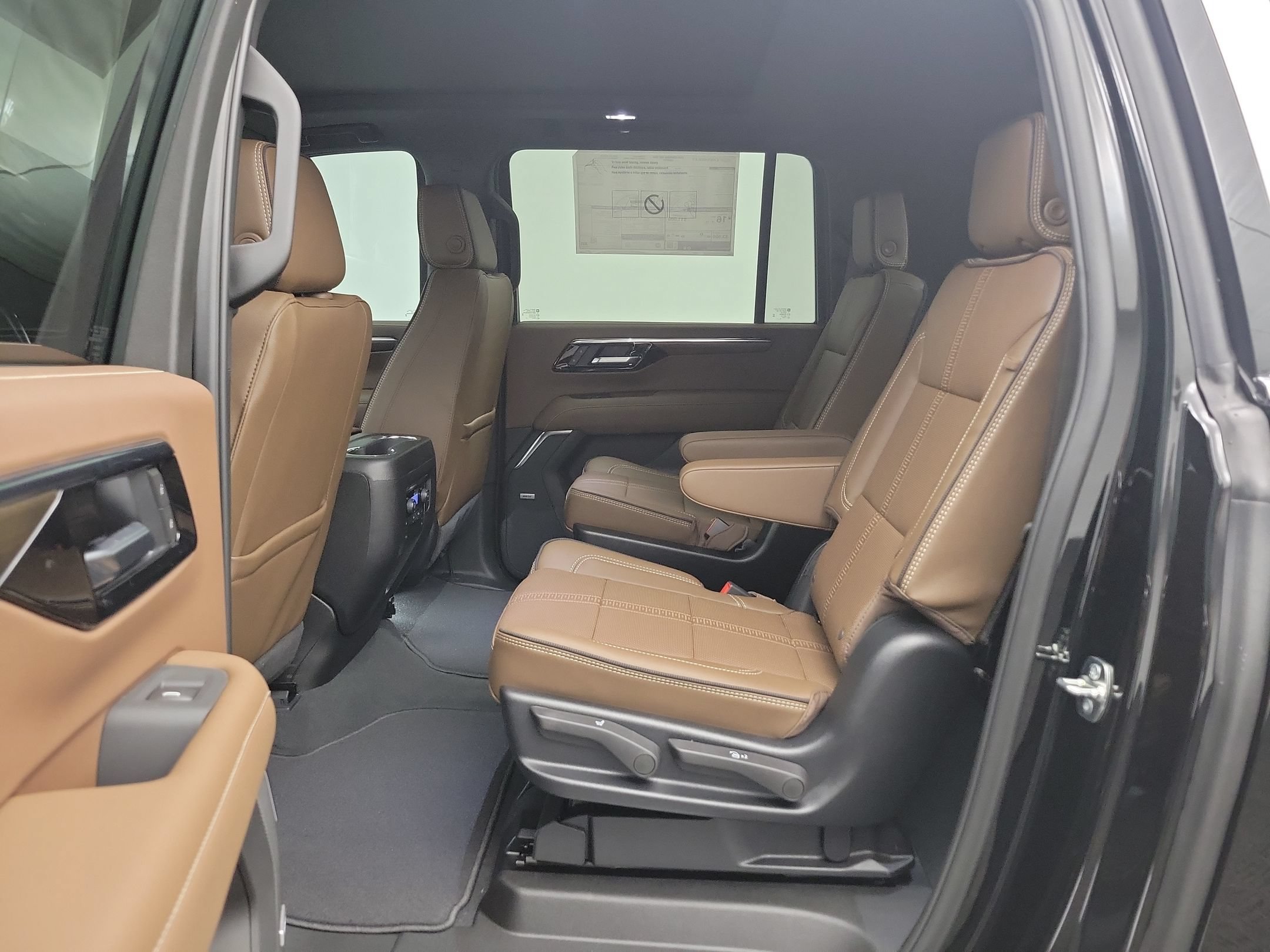 New 2026 Chevrolet Suburban High Country AWD/4WD image 10