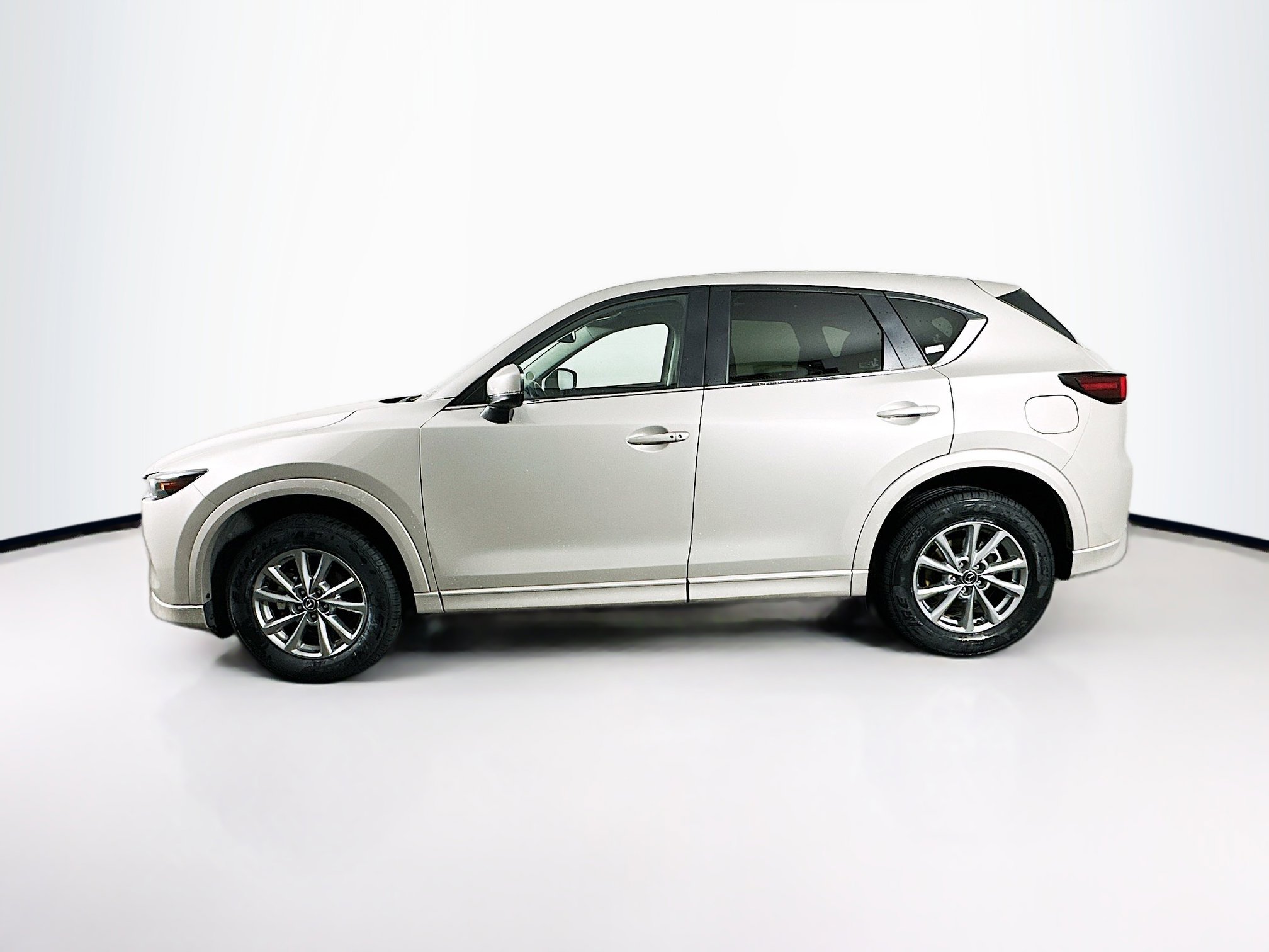 Used 2025 MAZDA CX-5 AWD 2.5 S w/ Preferred Package image 4