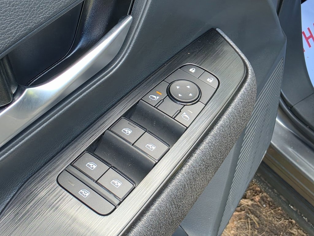 New 2026 Nissan Kicks SV image 14