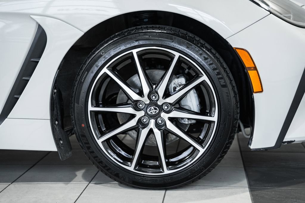 Used 2024 Toyota GR86 image 15