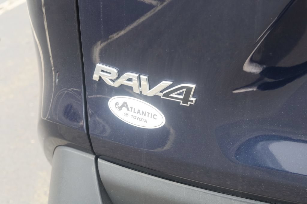 Used 2025 Toyota RAV4 XLE AWD/4WD image 25
