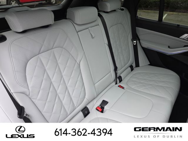 Used 2026 BMW X5 xDrive40i AWD/4WD image 36