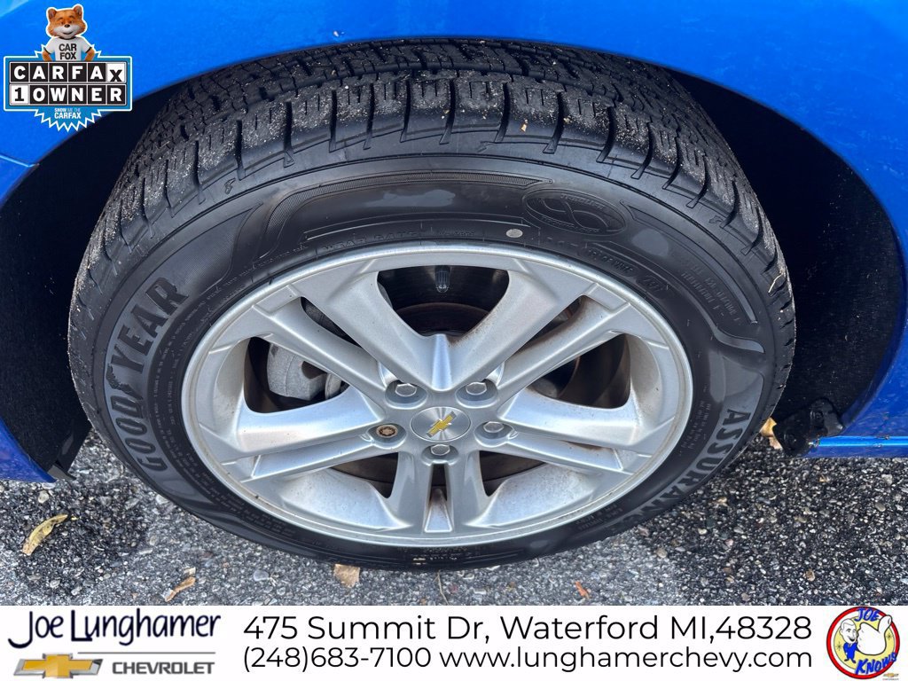 Used 2017 Chevrolet Cruze LT w/ Convenience Package FWD image 10