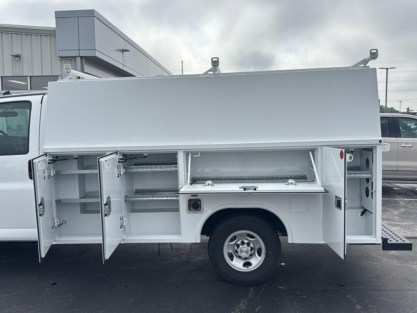 New 2026 Chevrolet Express 3500 w/ Power Convenience Package RWD image 7