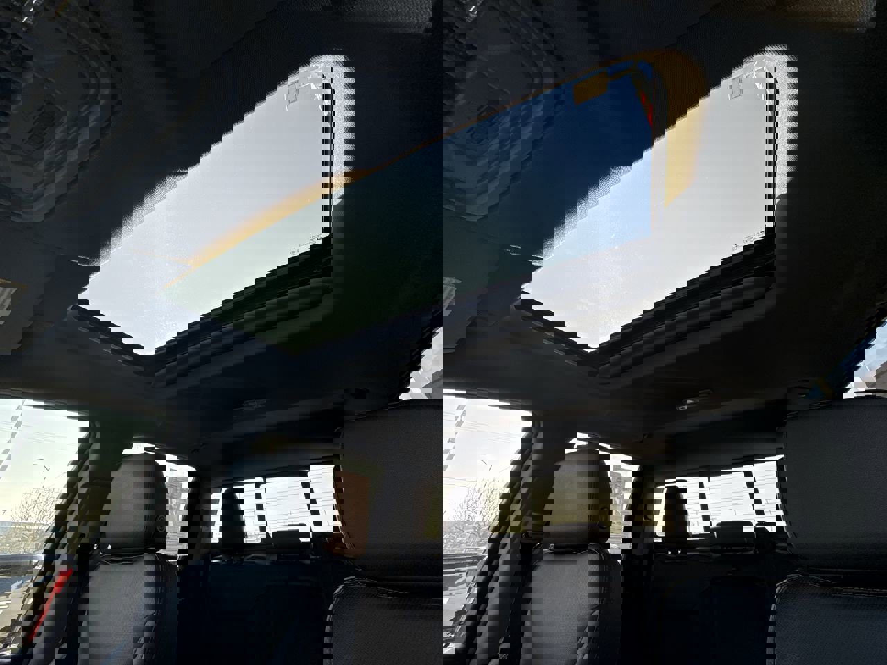 Used 2022 Chevrolet Silverado 1500 LTZ w/ LTZ Premium Package image 17