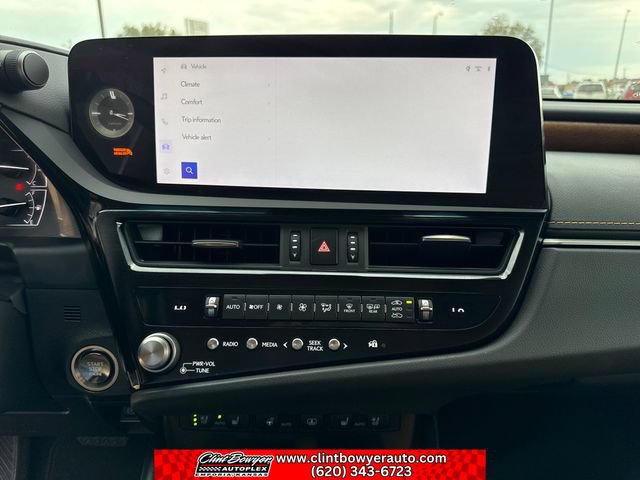 Used 2025 Lexus ES 350 w/ Premium Package FWD image 19