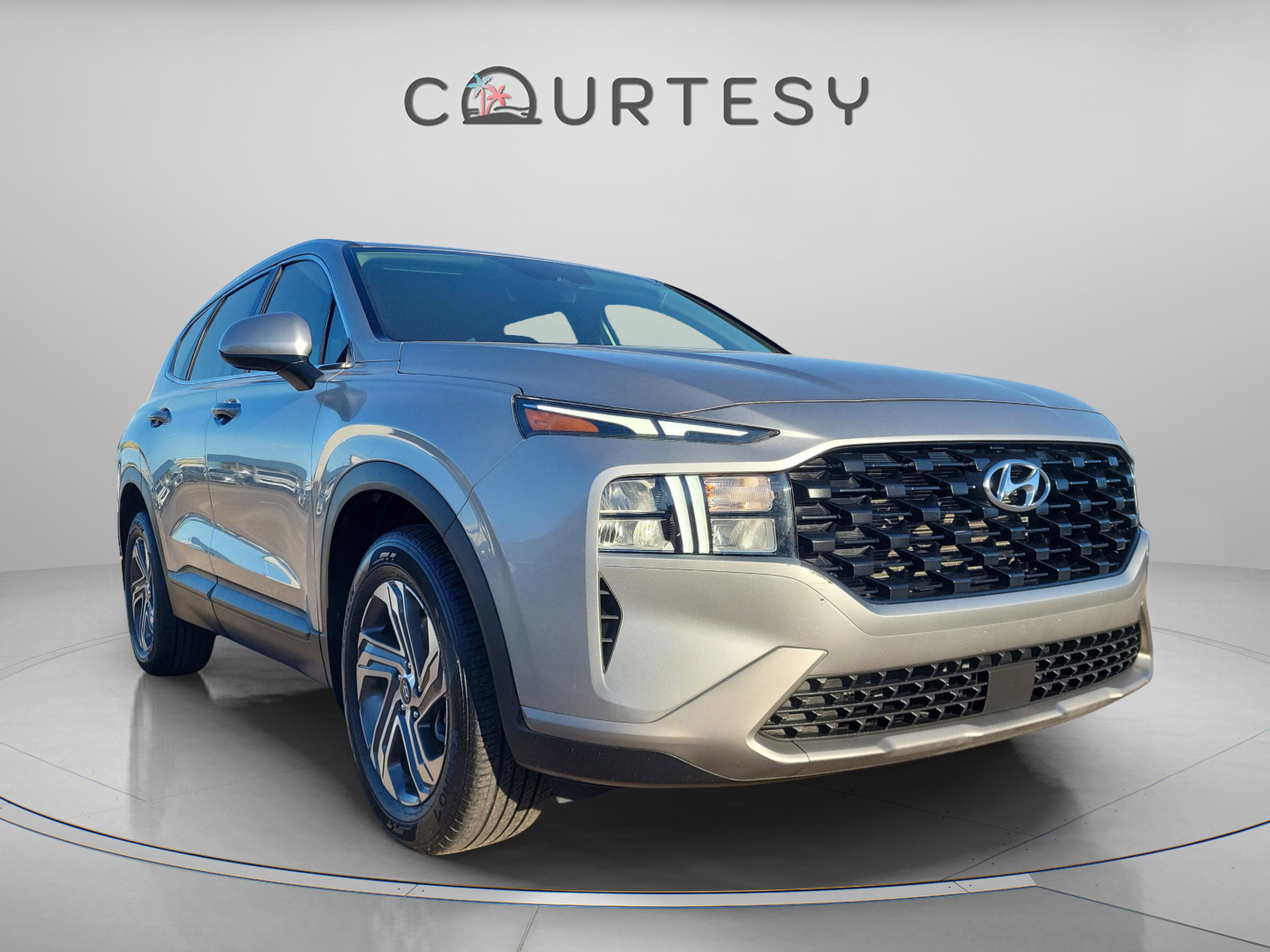 Used 2023 Hyundai Santa Fe SE image 5