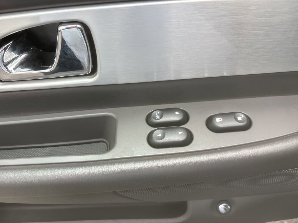 Used 2002 Ford Thunderbird RWD image 12