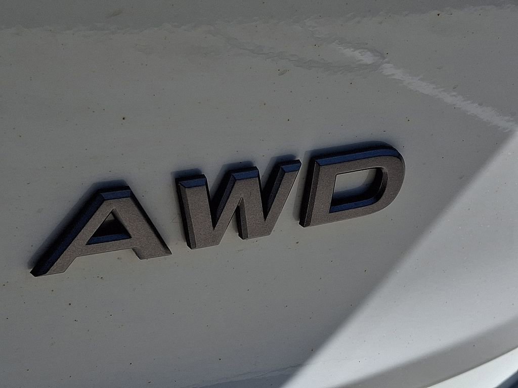 Used 2024 Nissan Rogue S AWD/4WD image 30