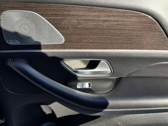 Used 2020 Mercedes-Benz GLE 450 4MATIC w/ Premium Package image 42